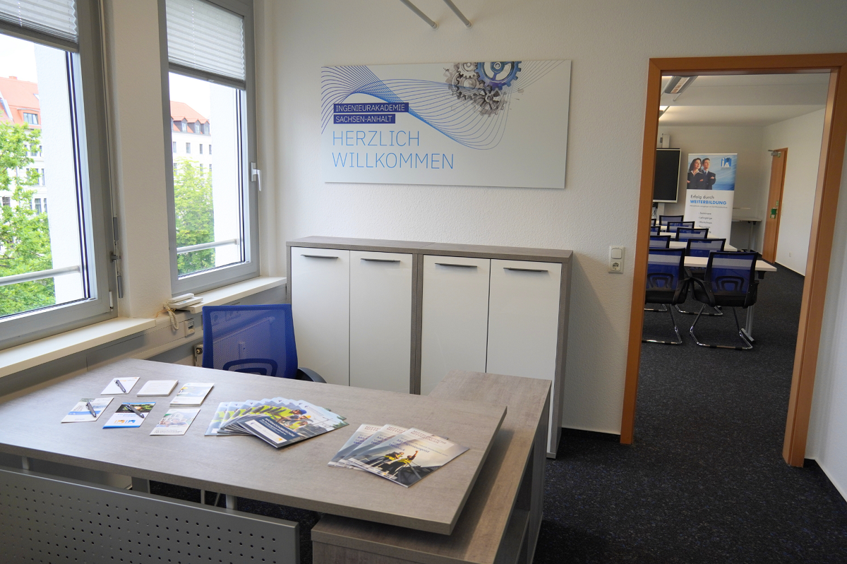 Akademie Eingang